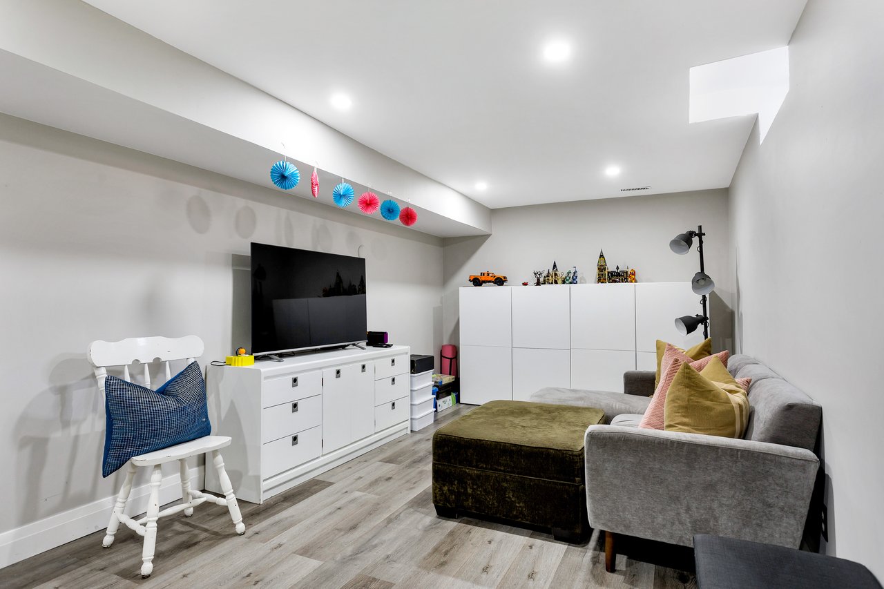 2006 Glenada Crescent Unit 7