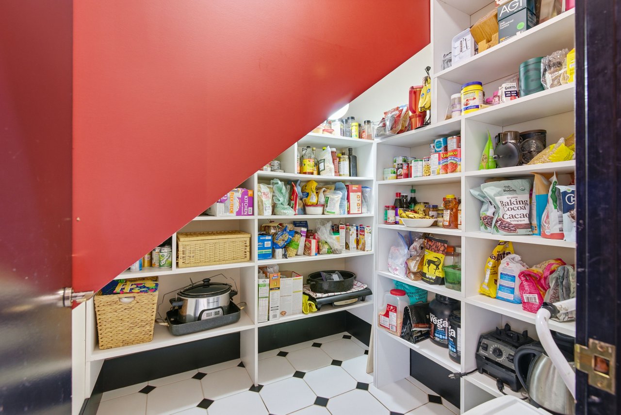 64 Patterson Mews SW