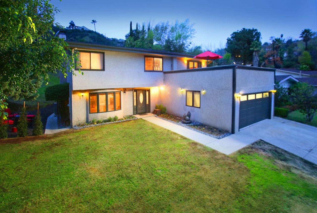 Sold by Edwin Ordubegian | 2101 Ashington Dr. Glendale, CA – Emerald Isle Gem