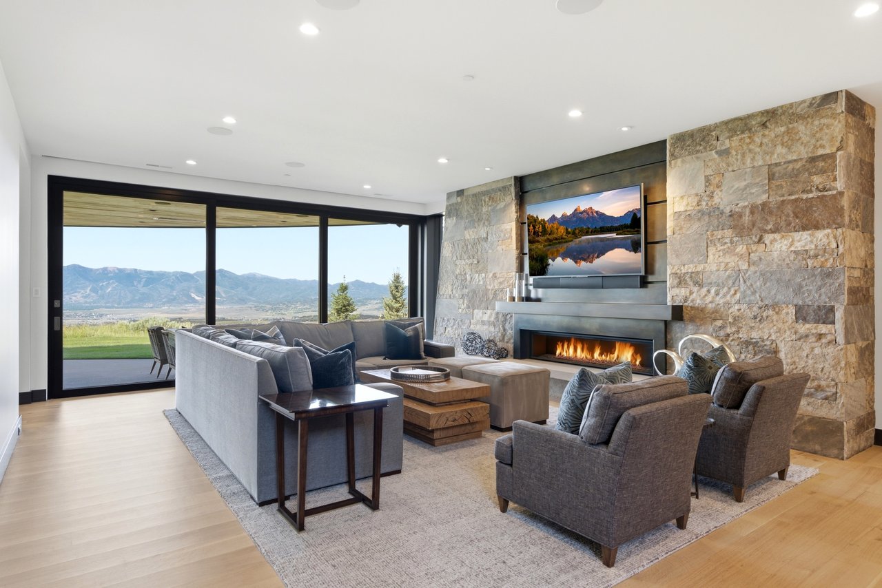 Top-of-Promontory Architectural Estate — Furnished & Turnkey - Front-Row Mountain Views