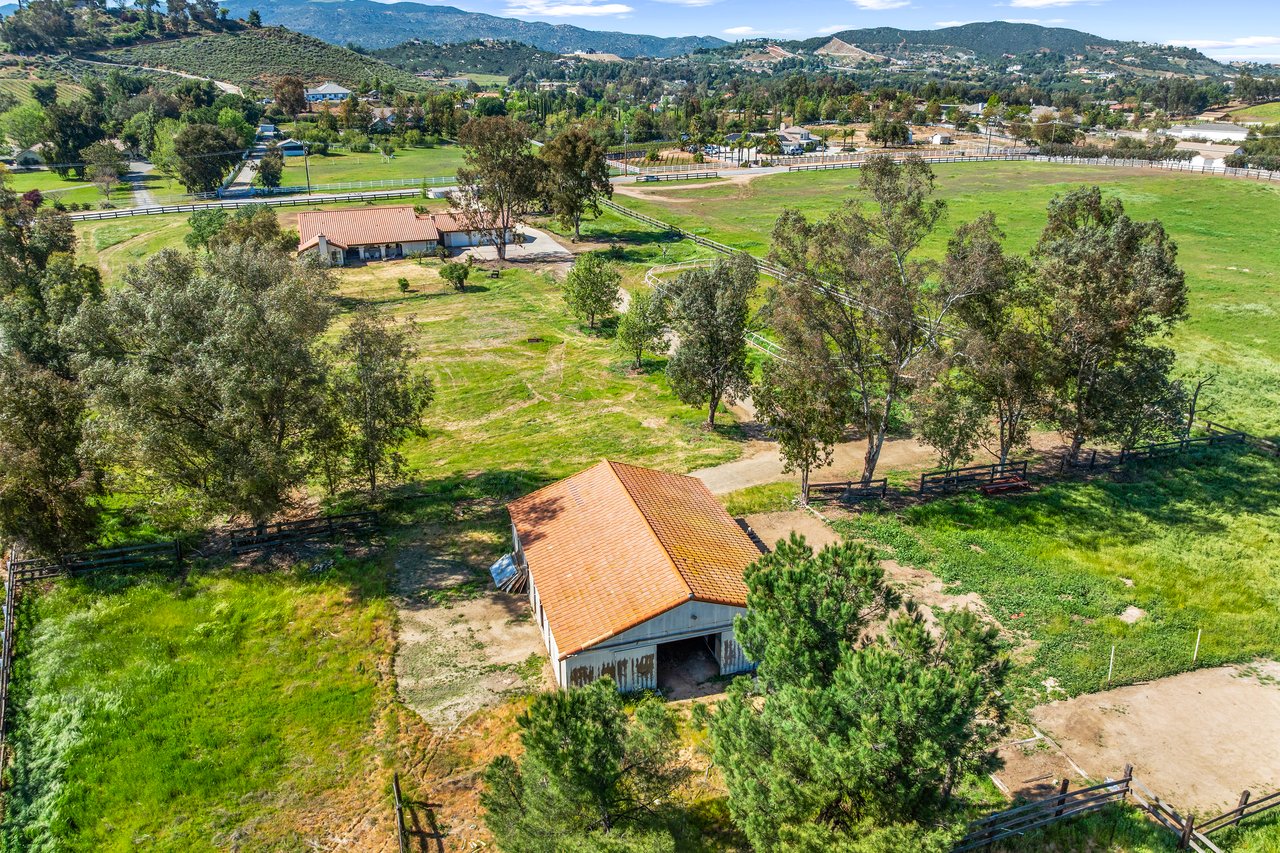 20425 Avenida Castilla