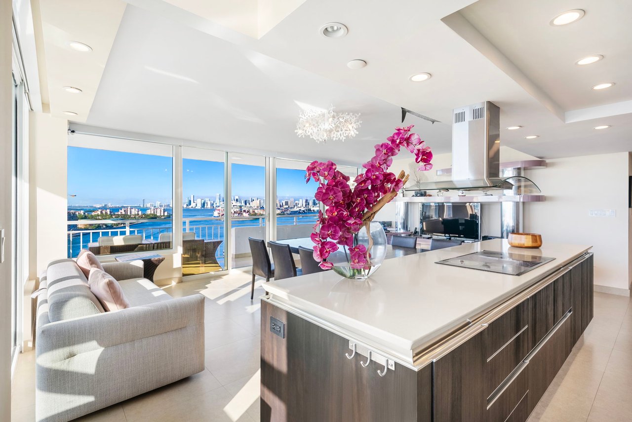 South Pointe Tower #2003