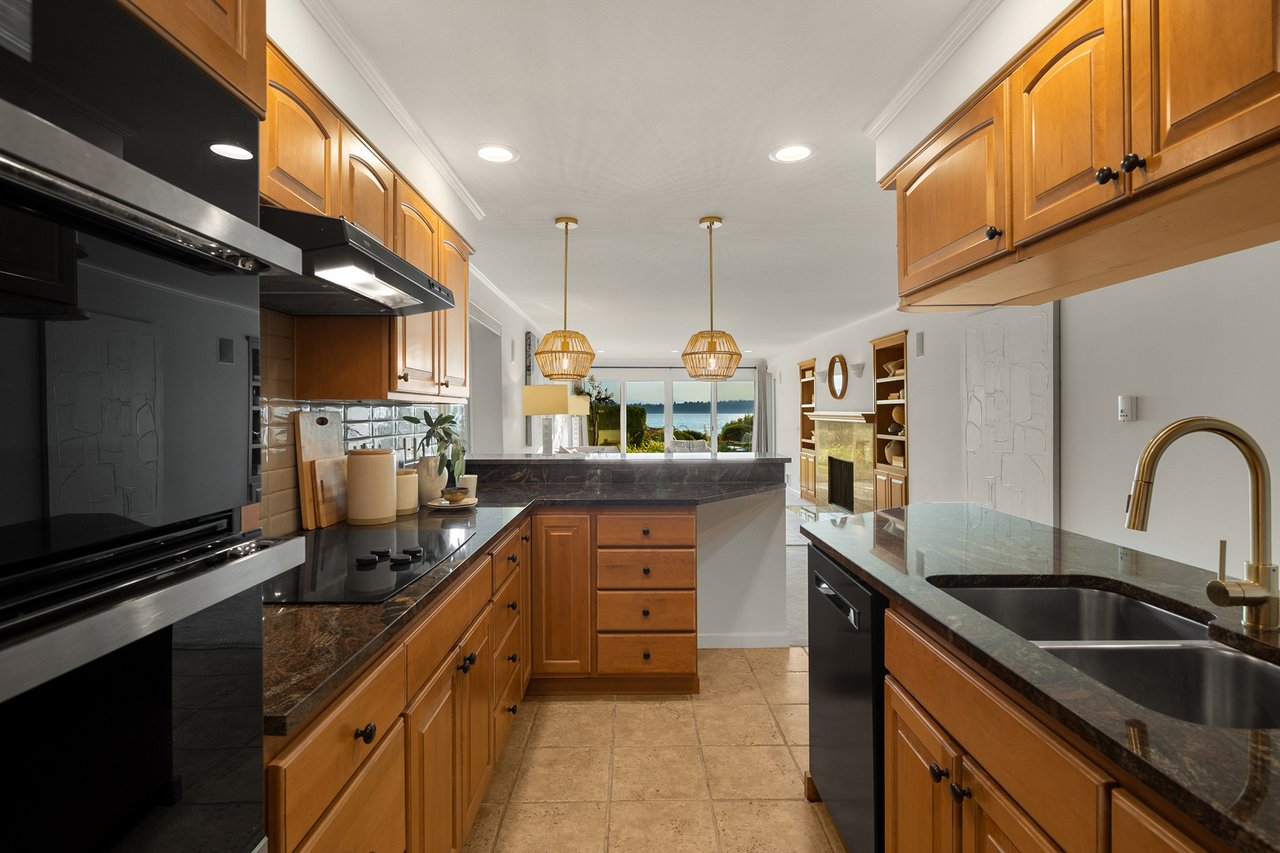 6620 Lake Washington Boulevard NE Unit: 101