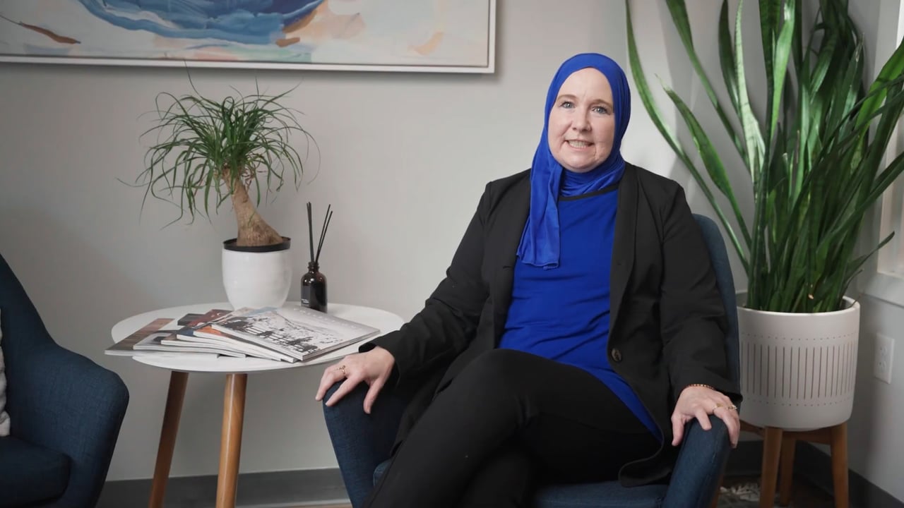 Your Local & Global Connecticut Real Estate Advisor : Noora Brown
