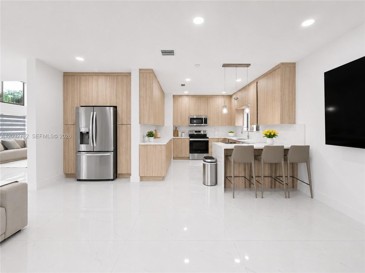 15490-sw-18-lane-miami-fl-pool-home-sold-dining-area-kitchen