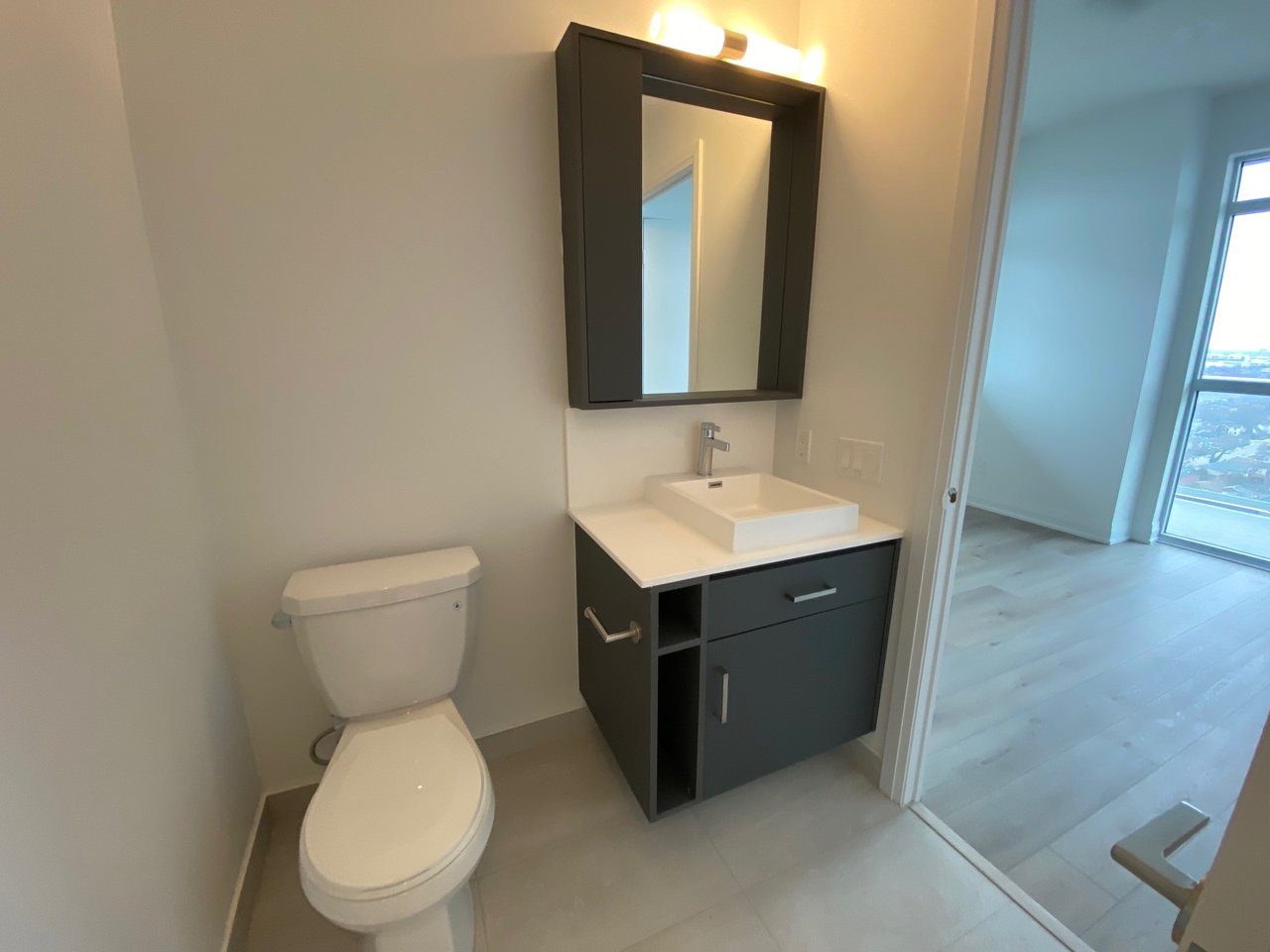 251 Manitoba Street, Toronto Unit: 2208