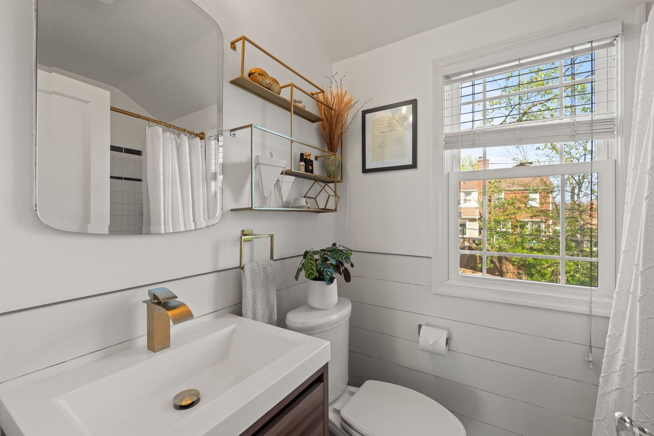 Crown Jewel of Jefferson Manor - 1/2 mile to Metro