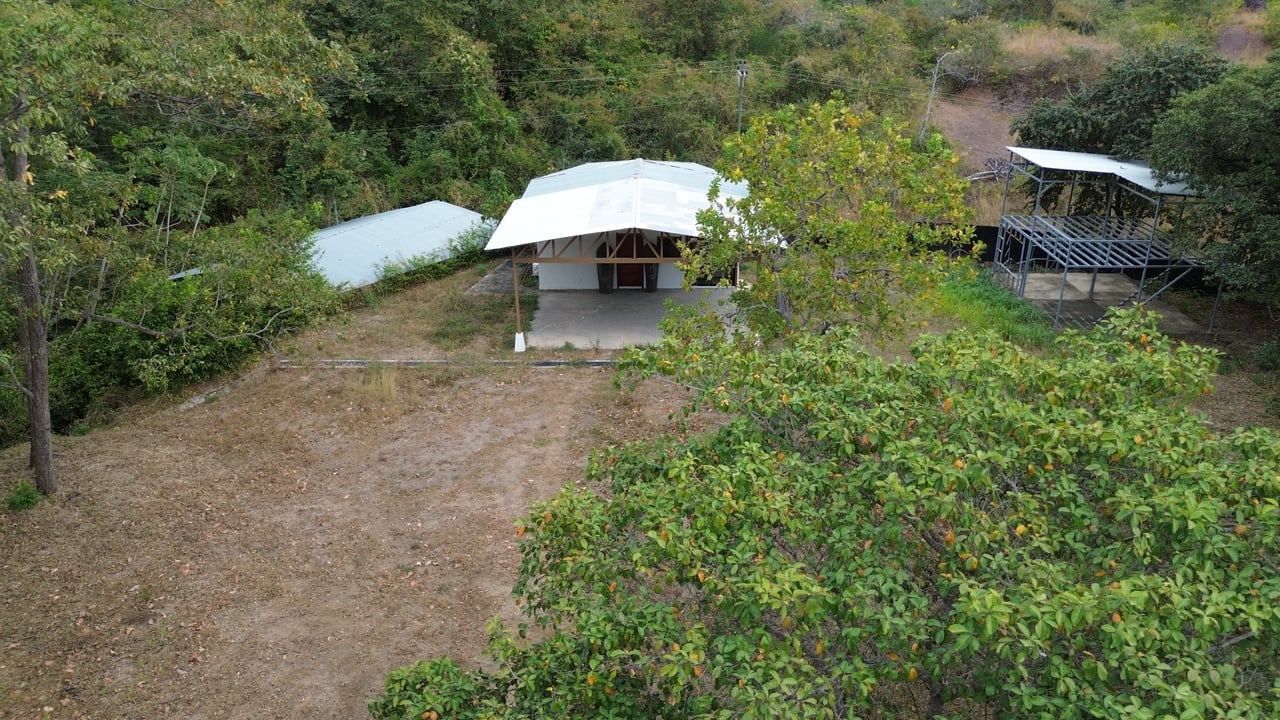 Casita Rustica + Large Lot - Playa Grande