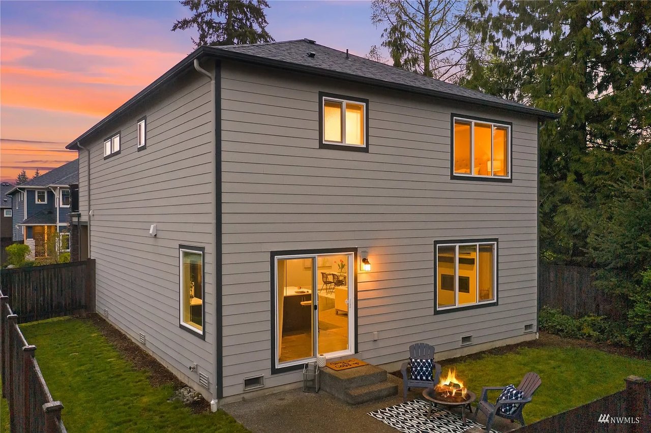 121 176th Pl SW