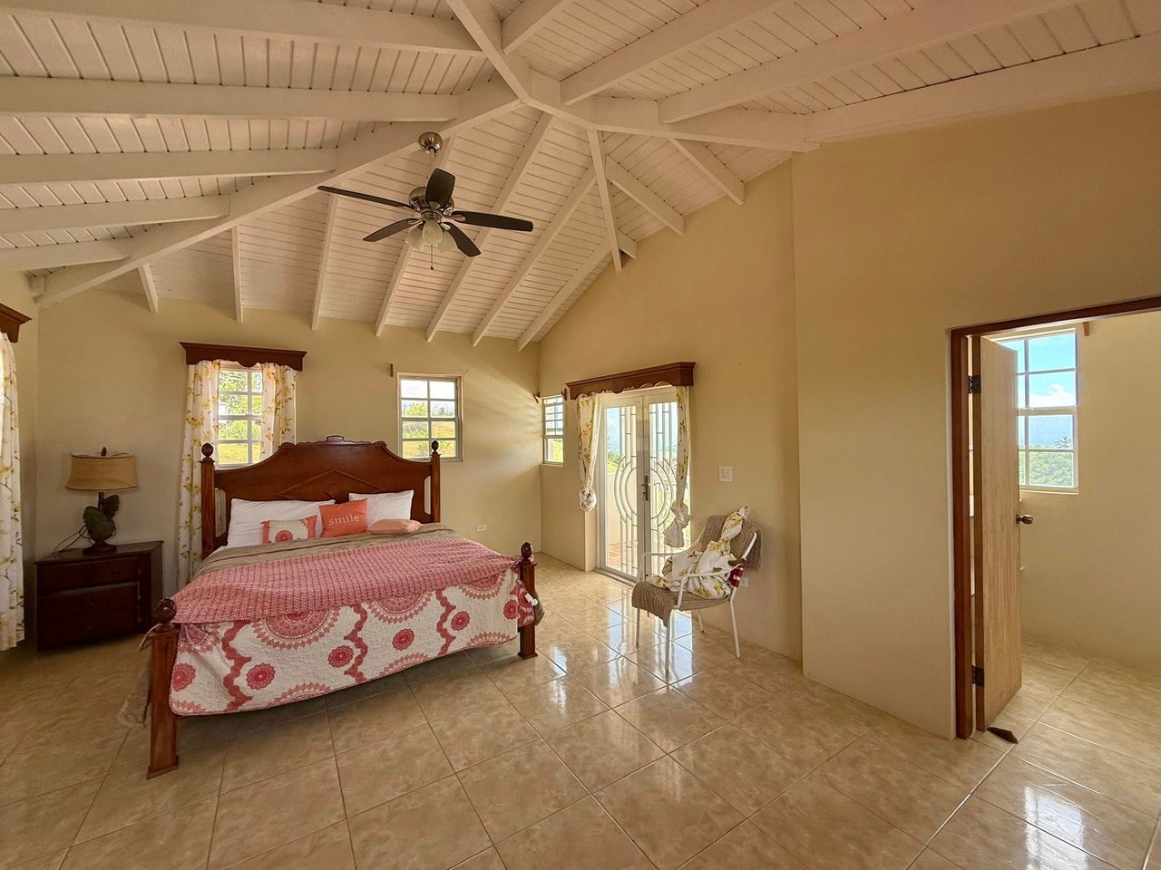 1073 Fort Hill 2 Bedroom Apartment