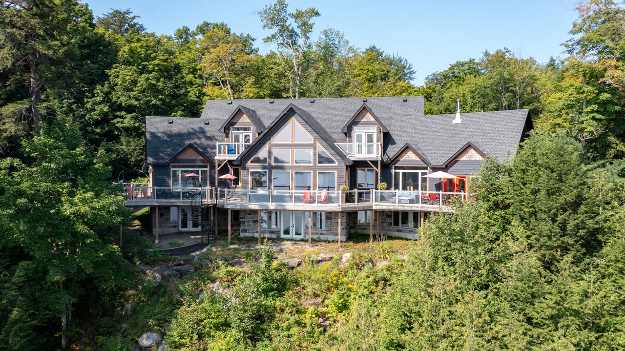 15 GORDON POINT LANE