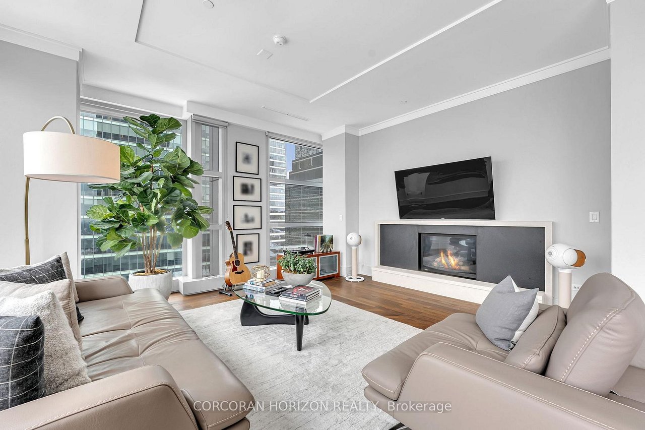 LUXURY LIVING AT THE RITZ