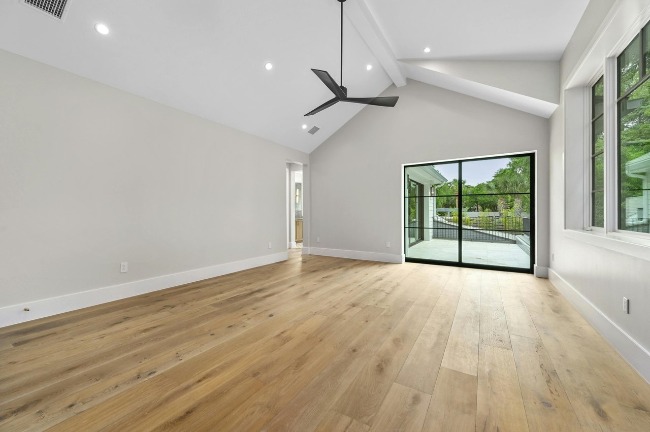 2400 Bridle Path