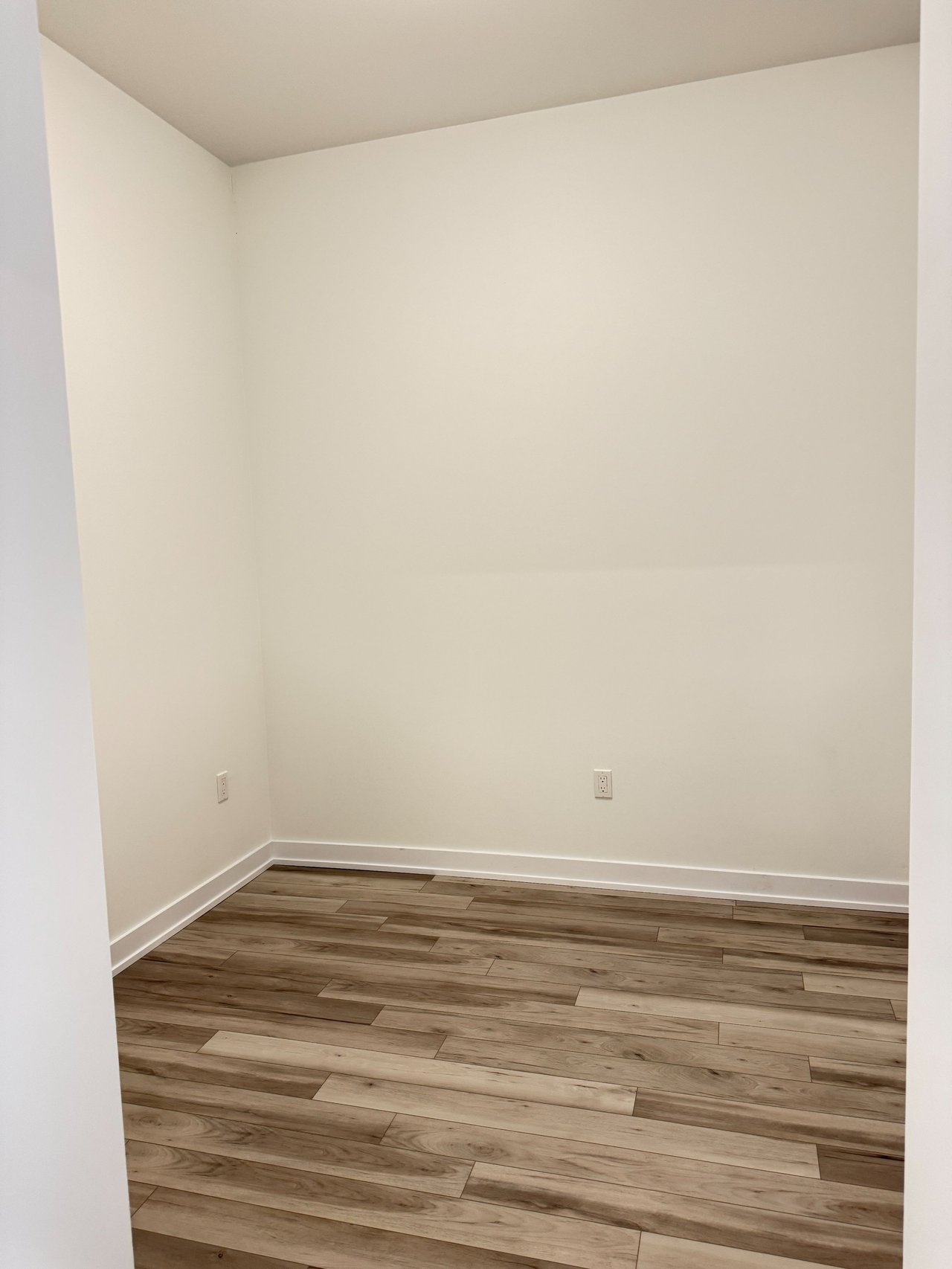 #520 - 15 Richardson Street, Toronto Unit: 520