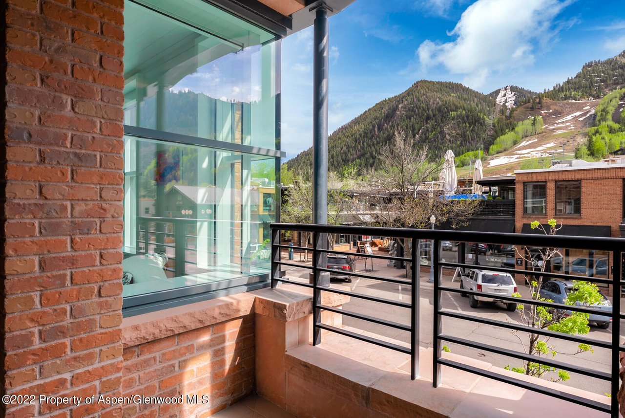 508 E Cooper Avenue, Unit 201