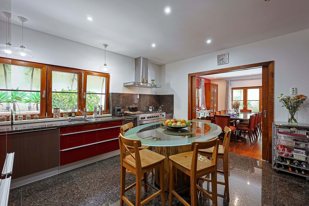 Trophy 5+2 Bedrooms Villa in Gandarinha,  Cascais’ Crown Jewel of Discrete Luxury and Sustainability