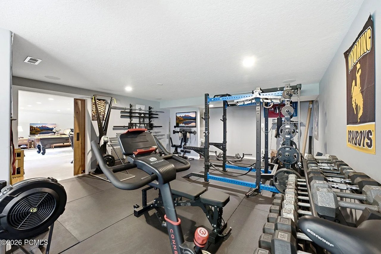 460 Scenic Heights Rd