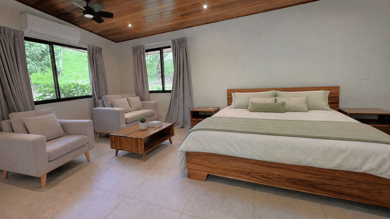 Refreshing Riverfront Retreat in Ojochal