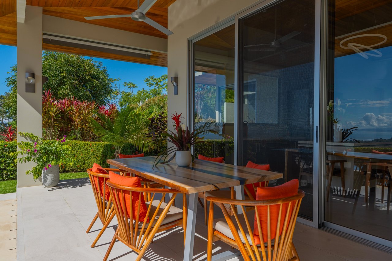 Blue Horizon – luxury ocean-view home in Ojochal, Costa Rica