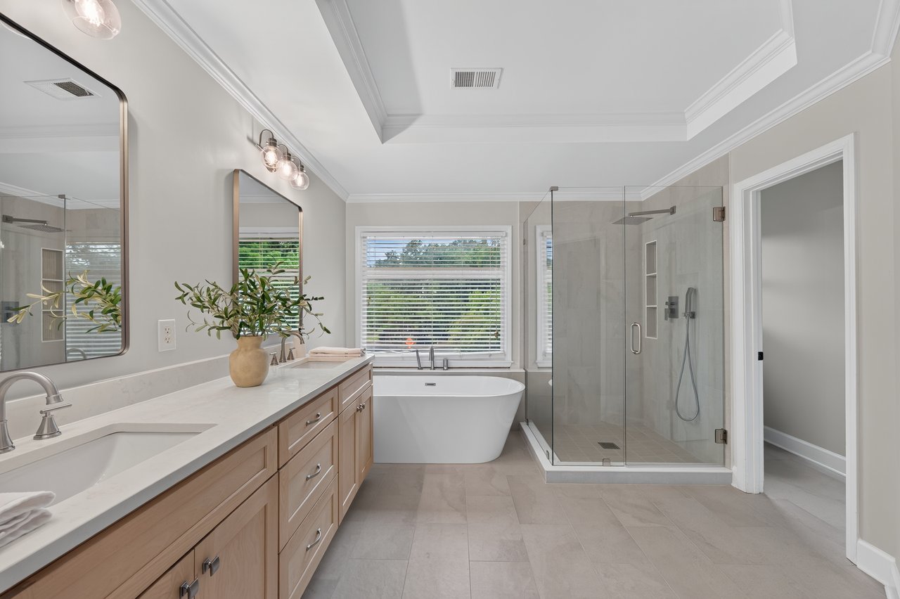 1635 Briers Chute
