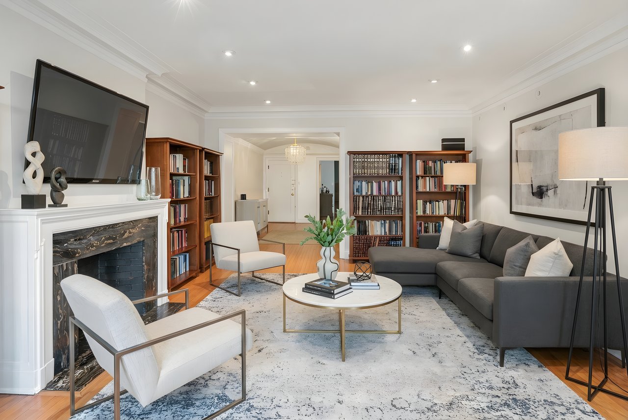 415 W Aldine Ave Unit 2A