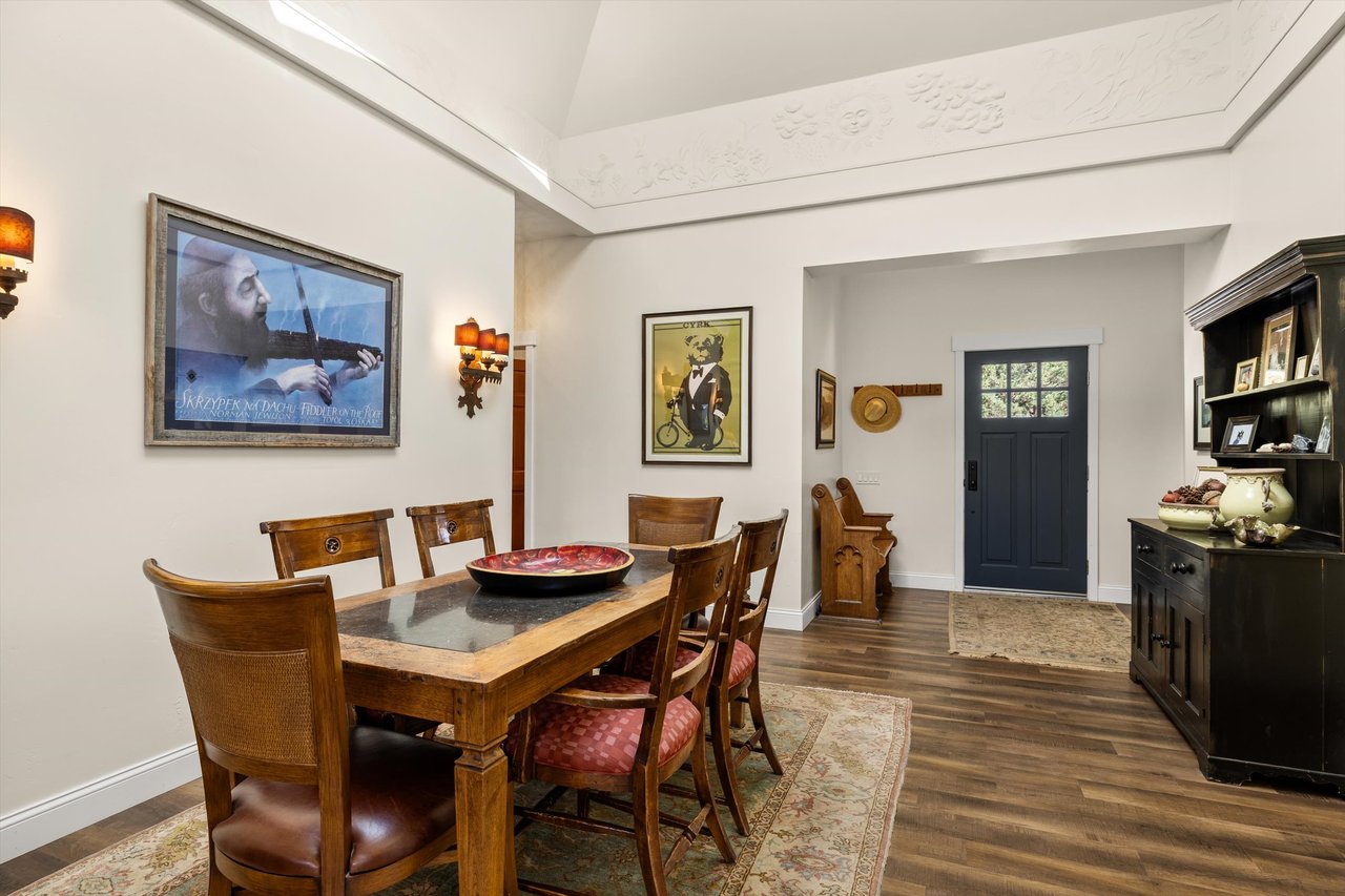 Charming Home with Spectacular Mountain Views
