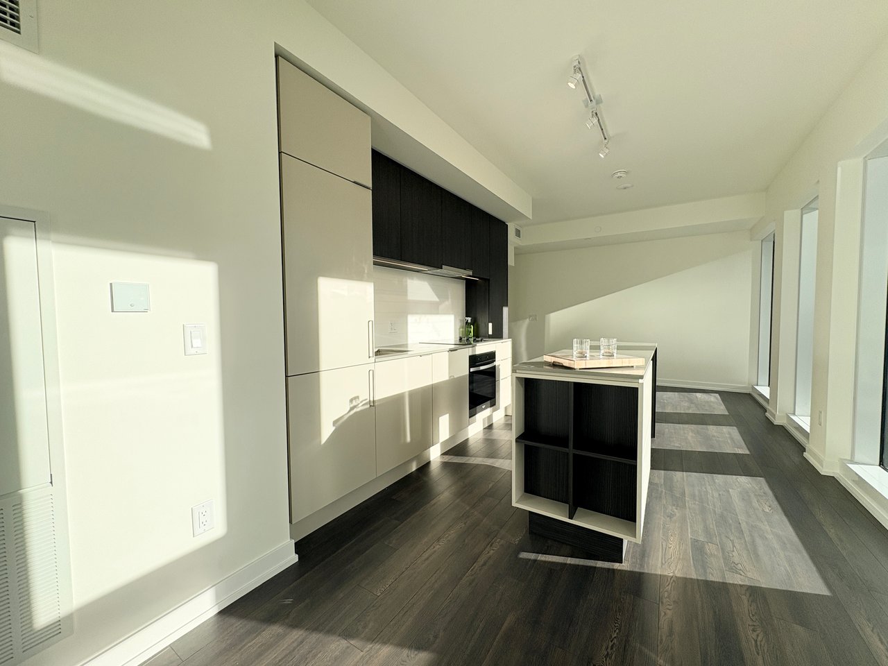 89 Church Street Unit: 612