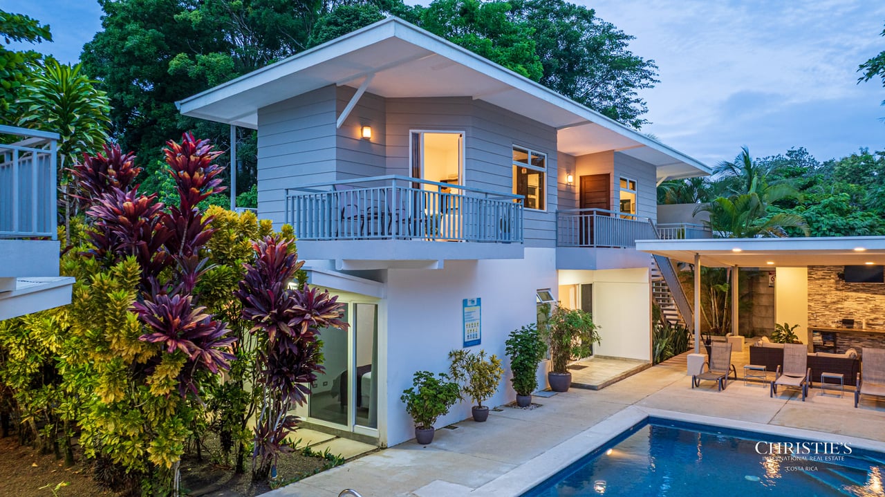 Uvita Paradise Hotel – Walk-to-Beach Boutique Hospitality Opportunity