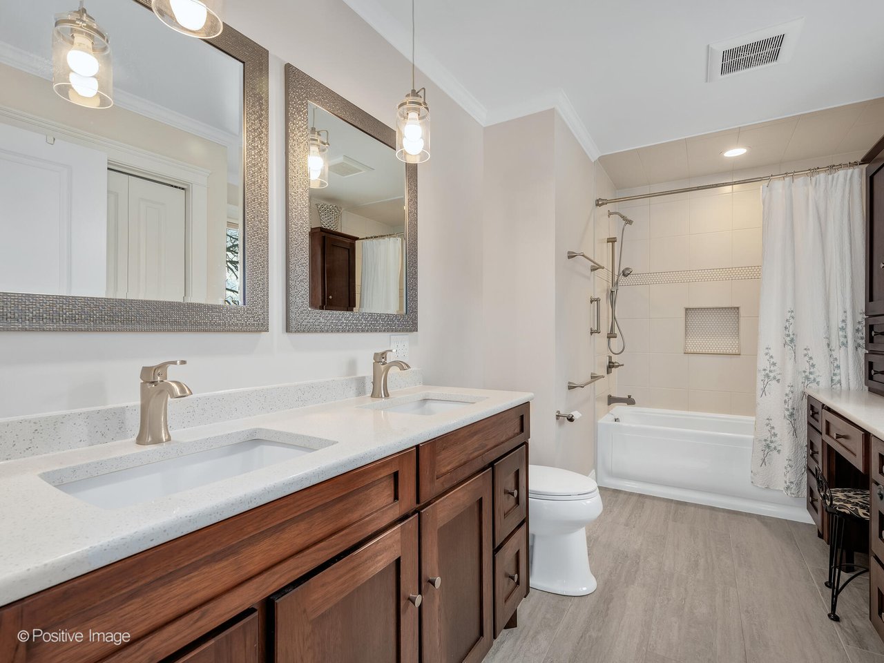 3N010 Woodview Dr West Chicago IL | New Listing | Joe Soto, RE/MAX Suburban