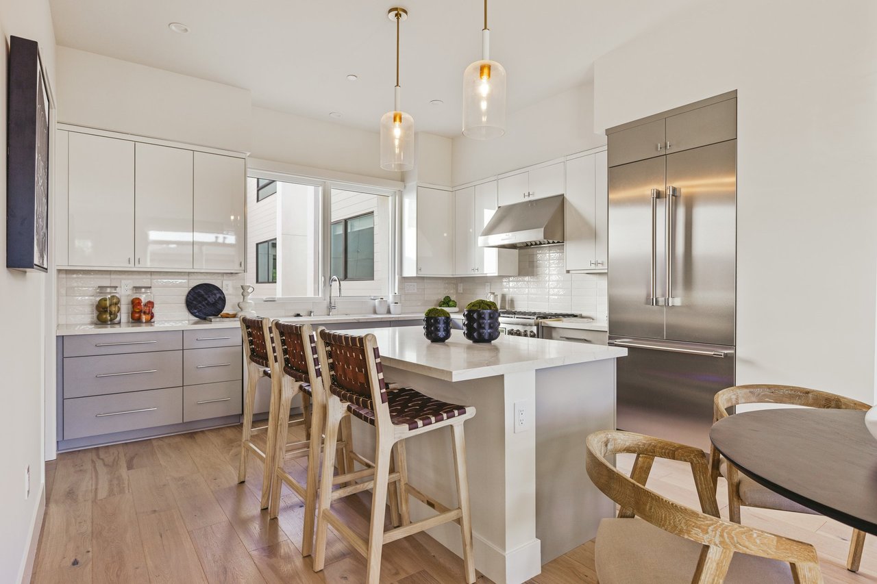 Mar Vista Collection Lot 4