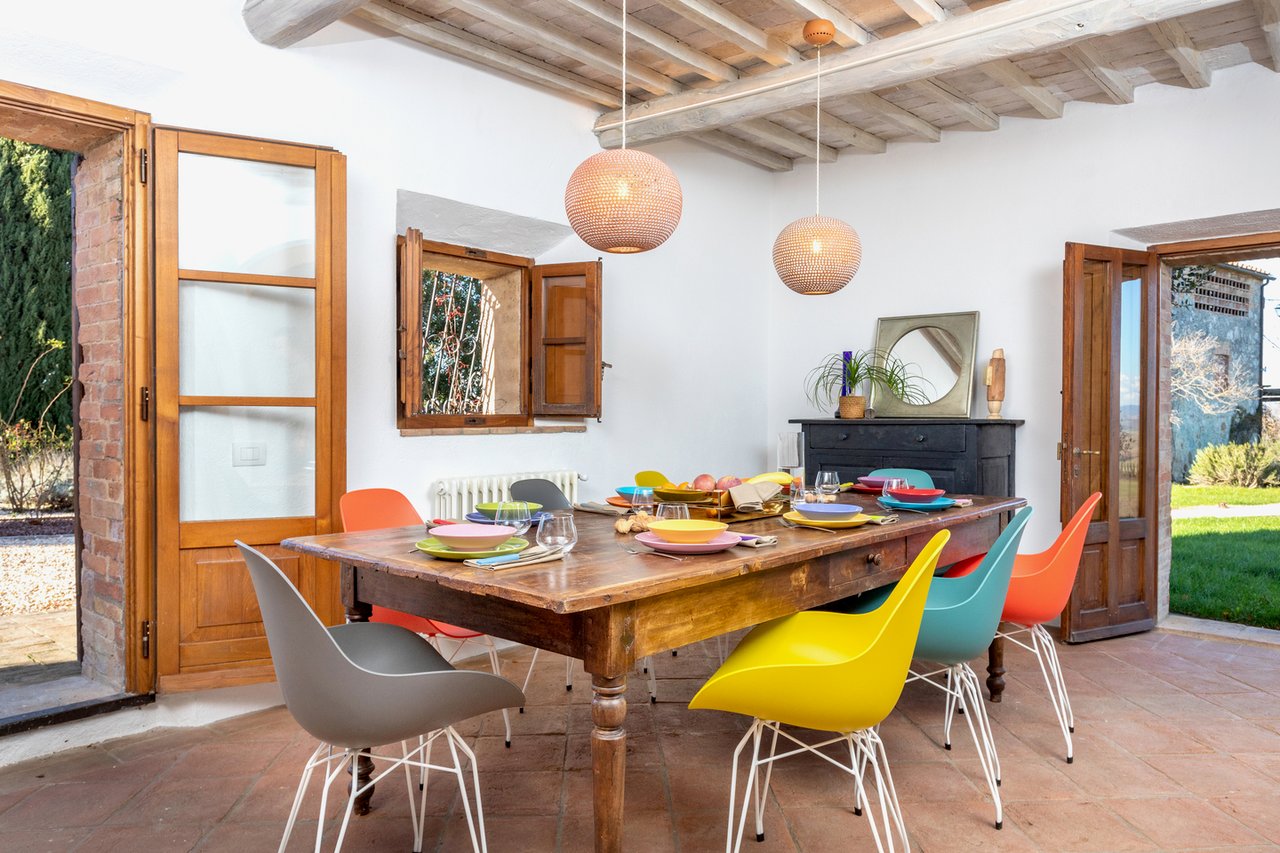 Country Luxury Home For Rent in Valdorcia