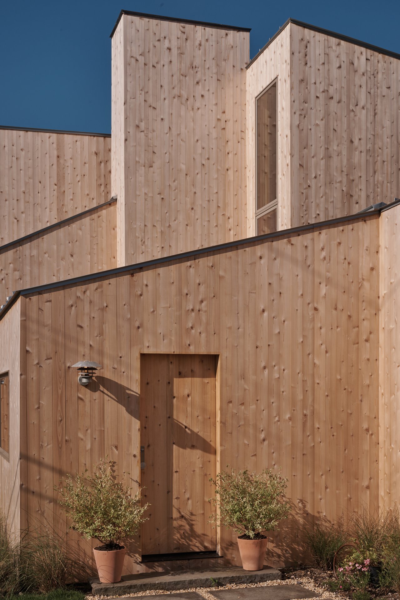 A REFINED ARCHITECTURAL STATEMENT