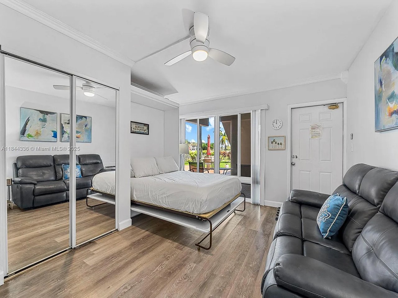 555 N Riverside Dr #4