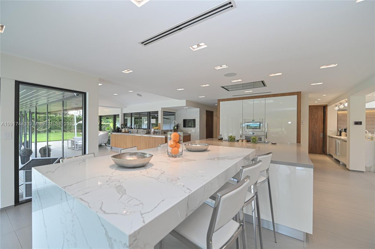 16121-16111 Aberdeen Way