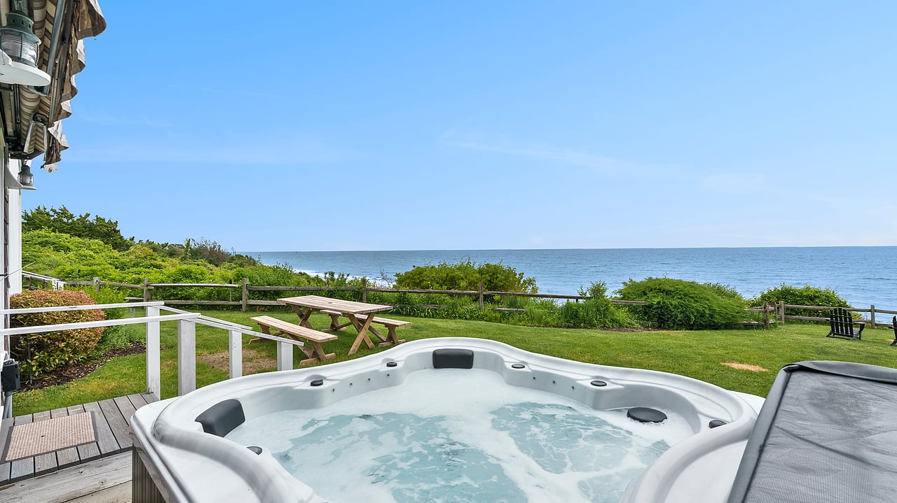644 Old Montauk Highway, Montauk