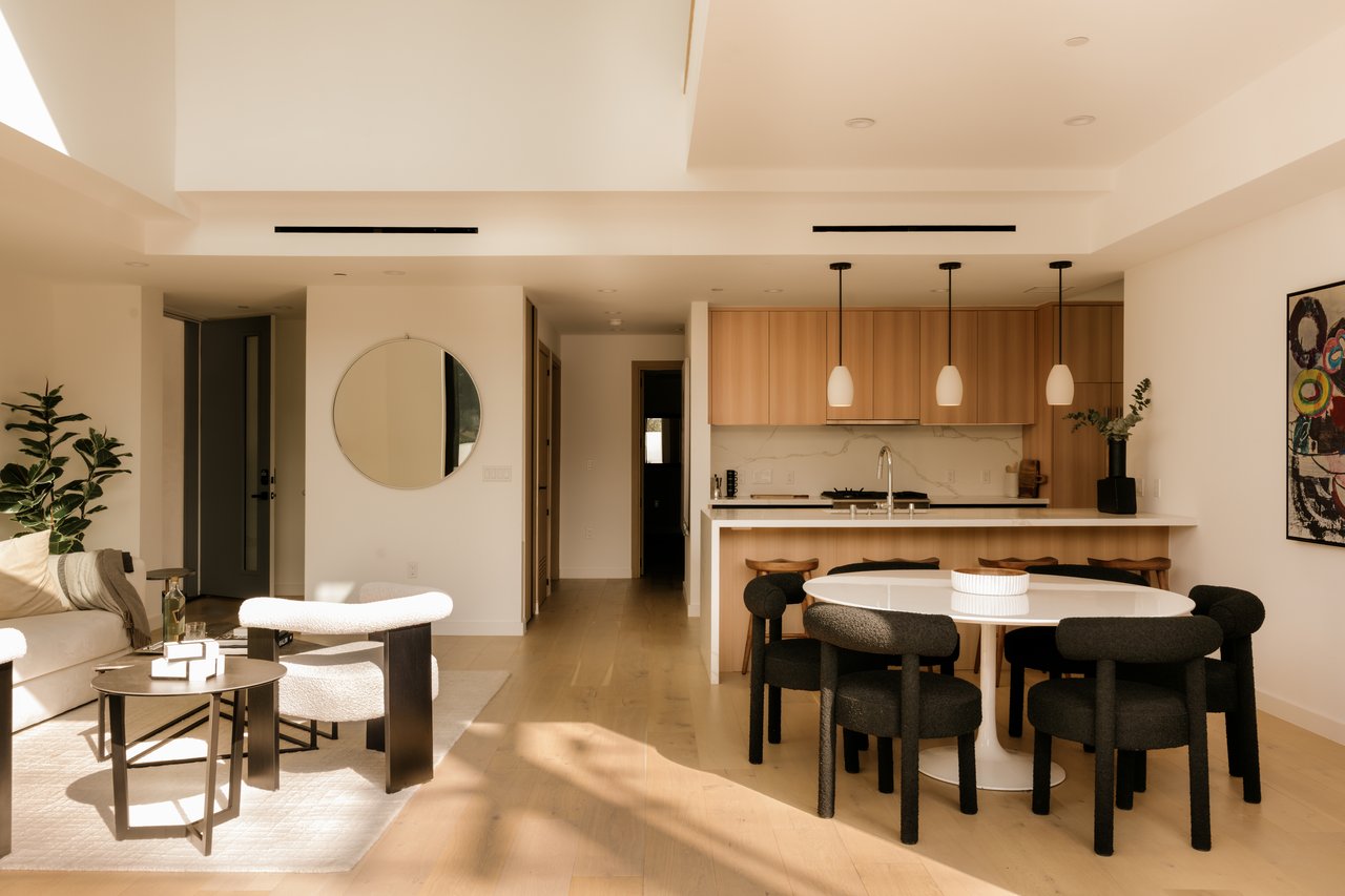 2919 Waverly Unit: 101