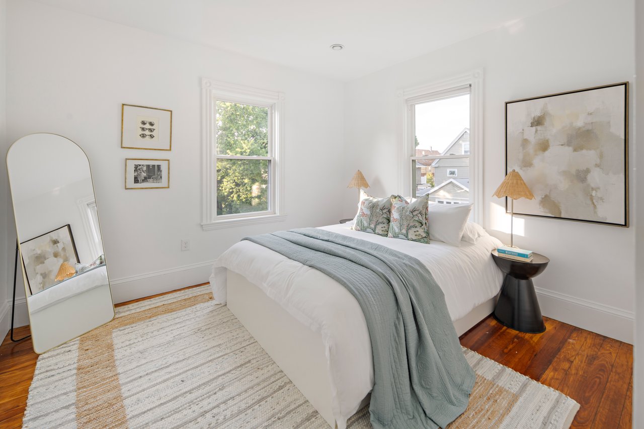 A Captivating Victorian Condo in A Fantastic Neighborhood
