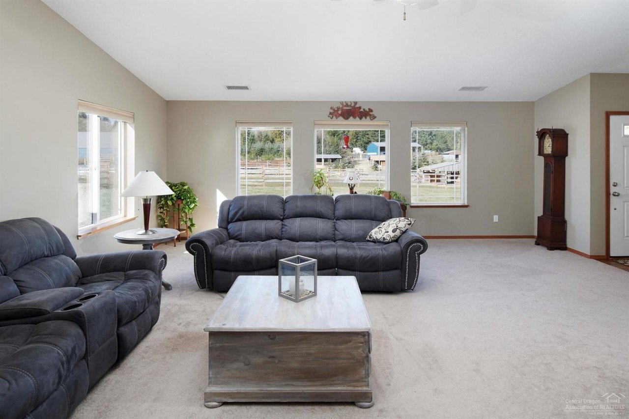 22685 S Upper Highland Rd