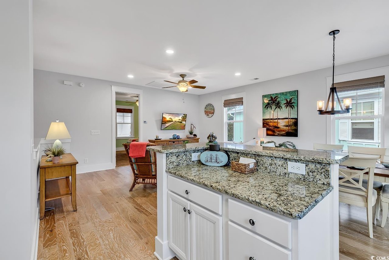 820 Madiera Dr. Unit: 14
