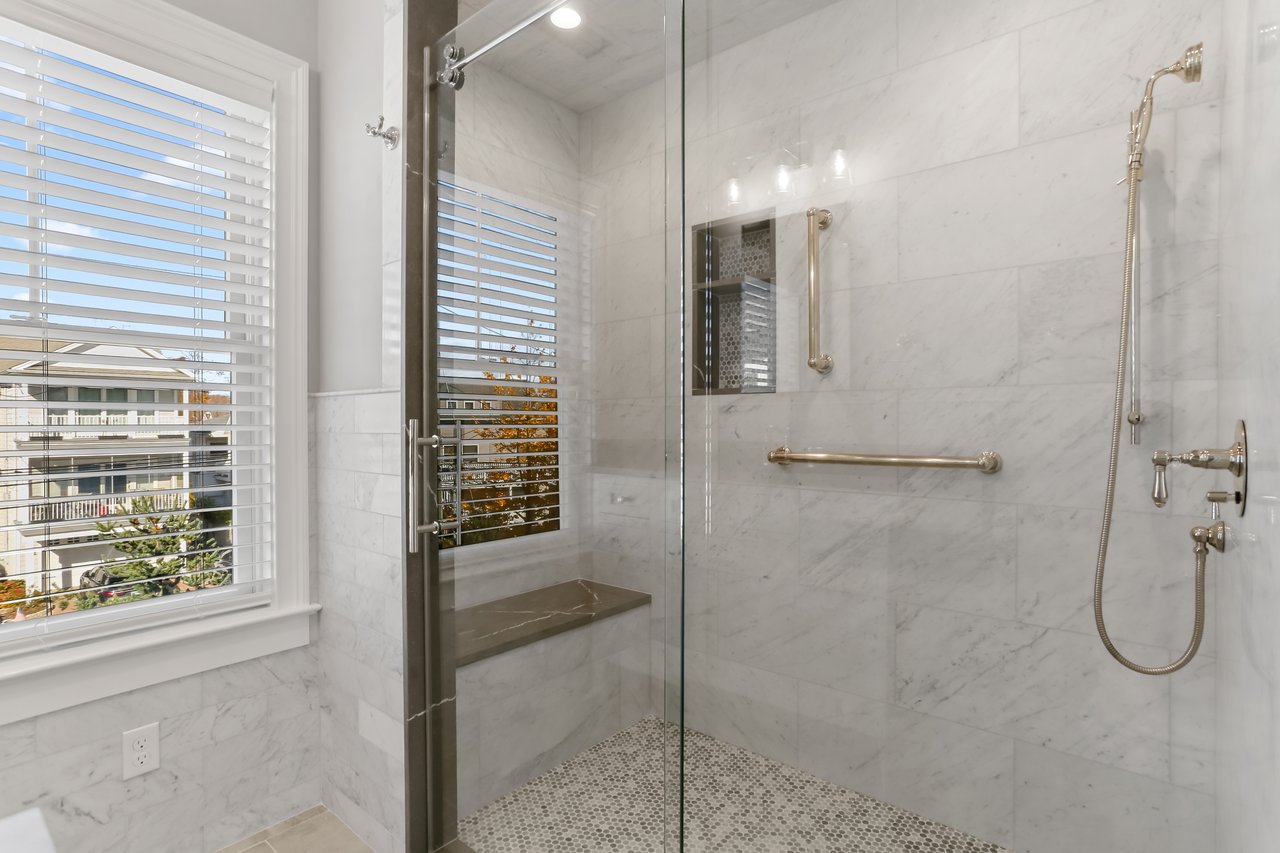 WATERFRONT LUXURY * PRIVATELY SOLD * RECORD SETTING PRICE