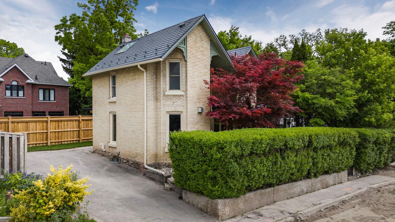 411 Millard Ave, Newmarket