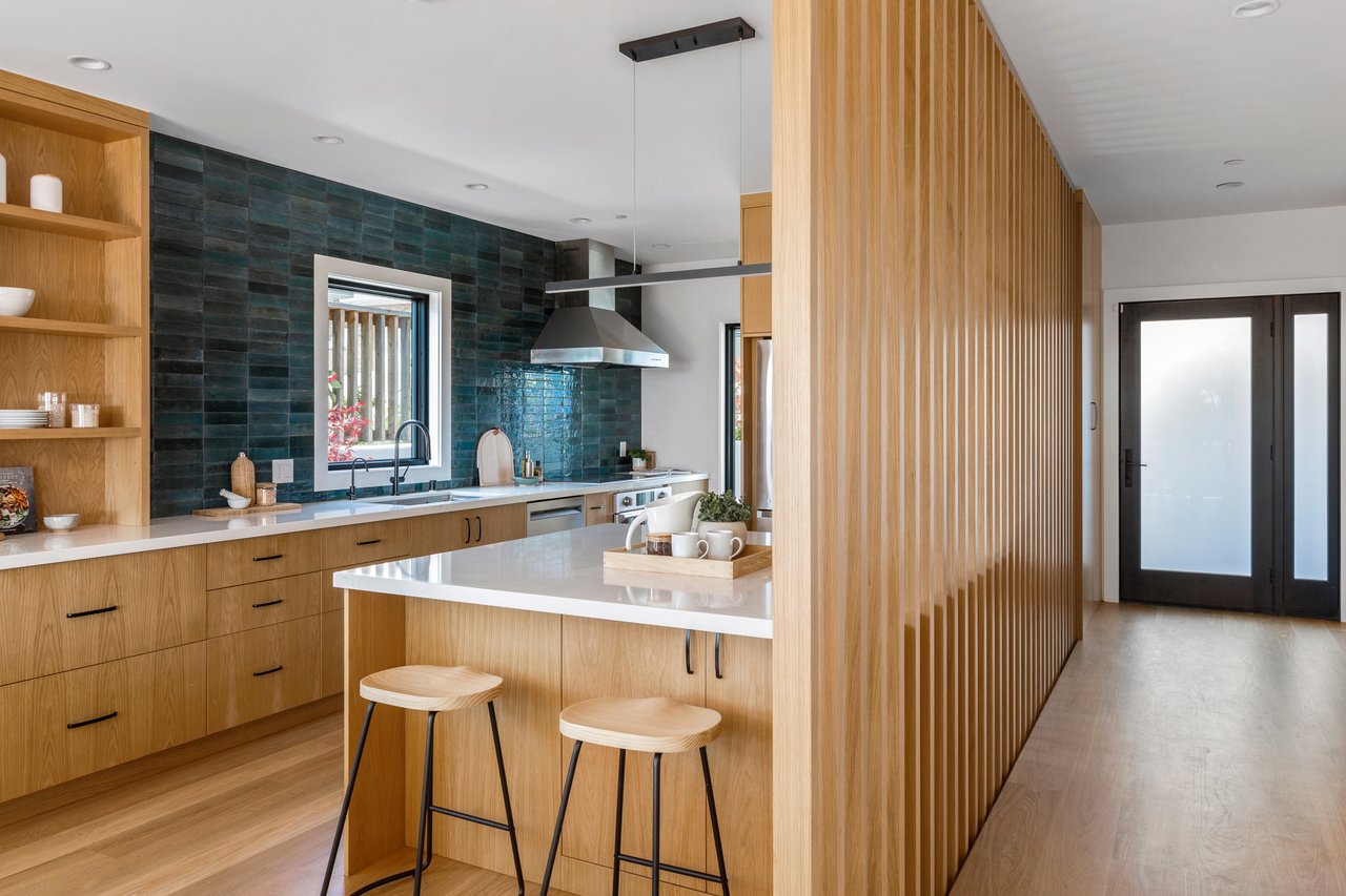  What to Look for During a Home Tour: A Buyer's Guide to Smarter House Hunting