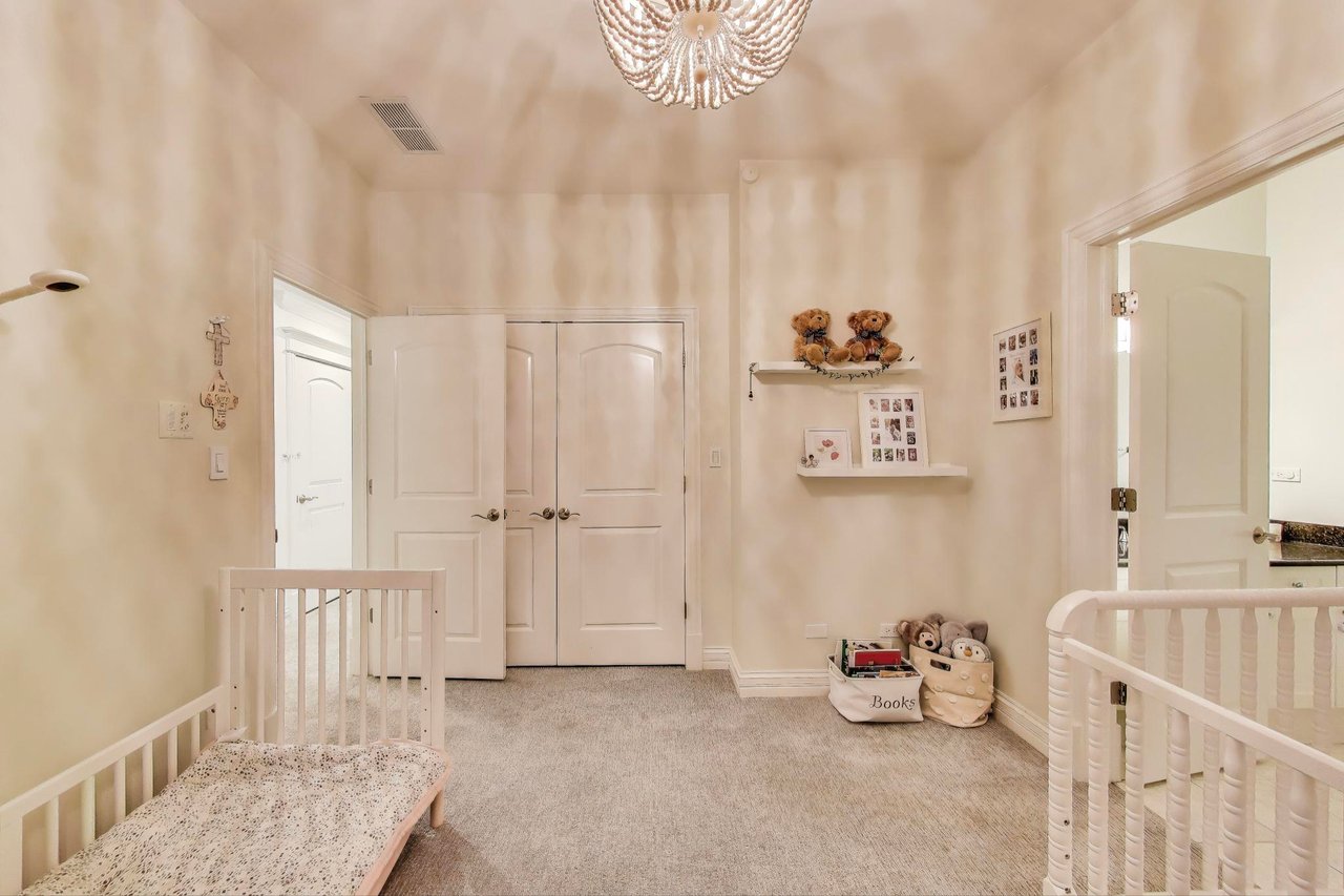 3555 N Marshfield Ave. Unit 1