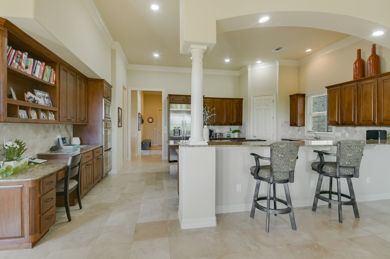 1812 Chalk Rock Cove