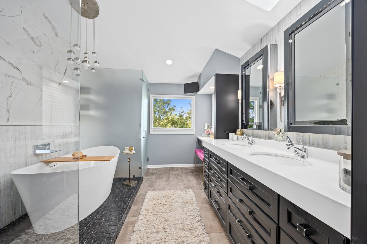 1950 Elmore Ave, Downers Grove