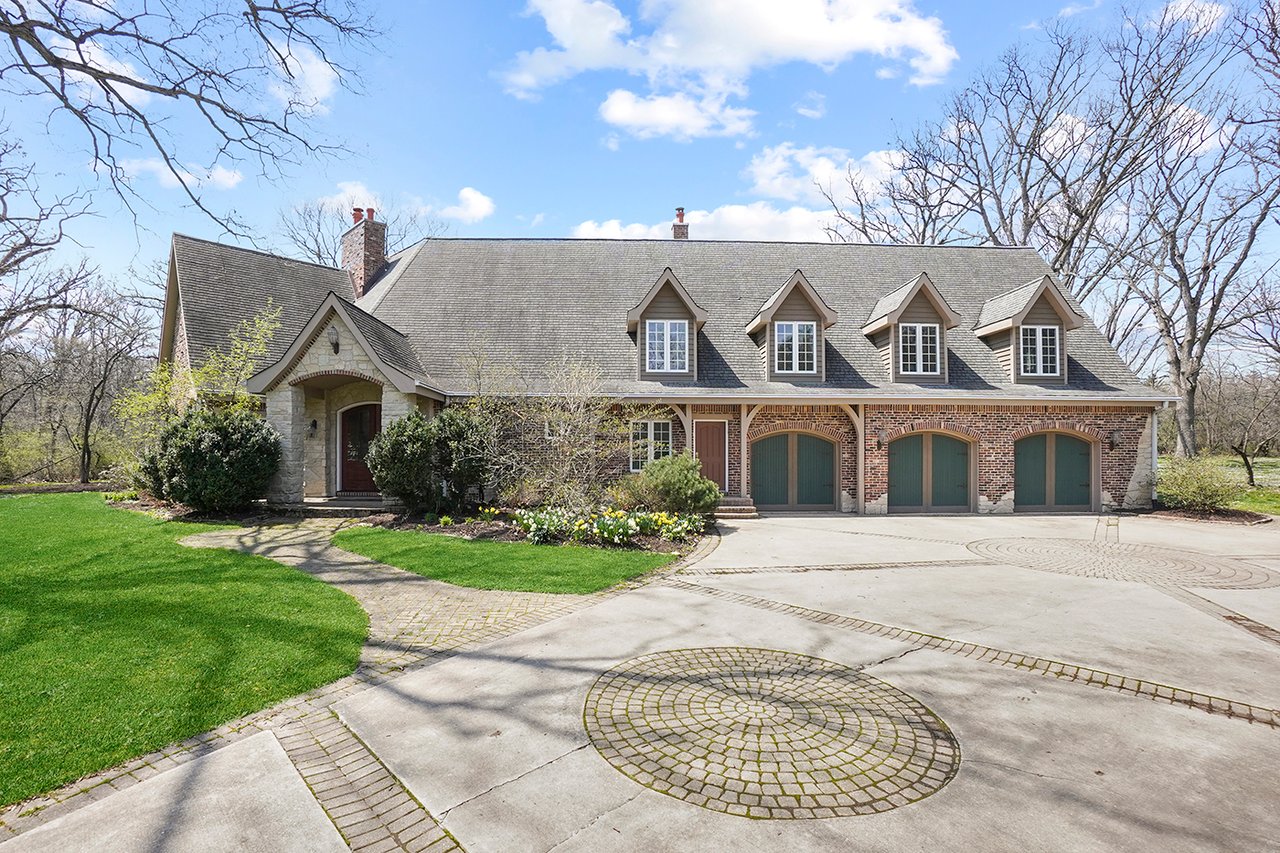 7S460 Donwood Dr, Naperville