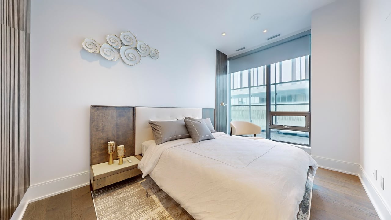 50 Charles St E Suite 5502