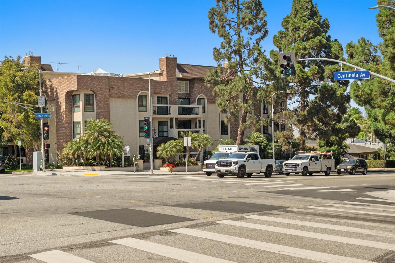 12321 Ocean Park Blvd #14