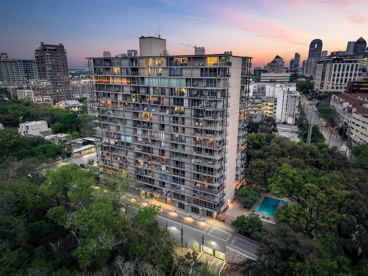 3310 Fairmount St Unit# P2B, DALLAS, 75201