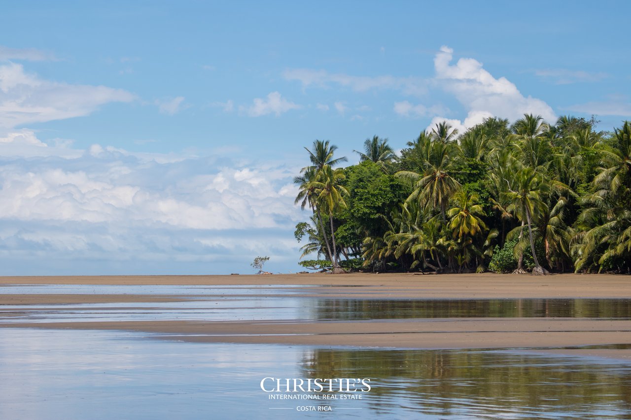 VILLA MAREN | ELEVATED LIVING IN UVITA | DOMINICAL 